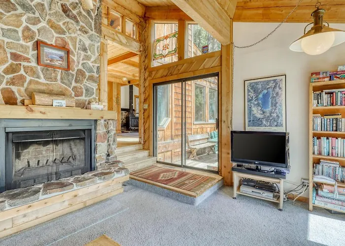 Classic Donner Lake View Cabin